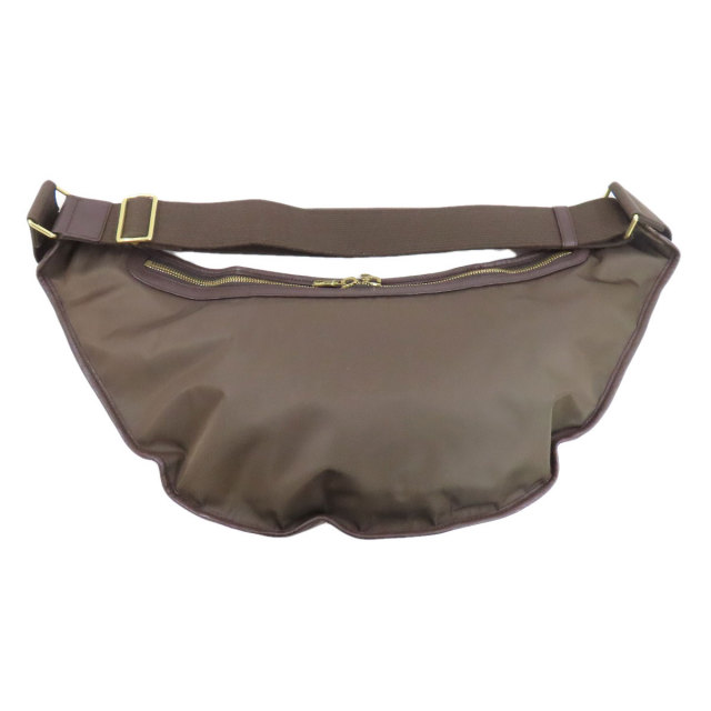 ハンティングワールド ボディバッグ ロゴ