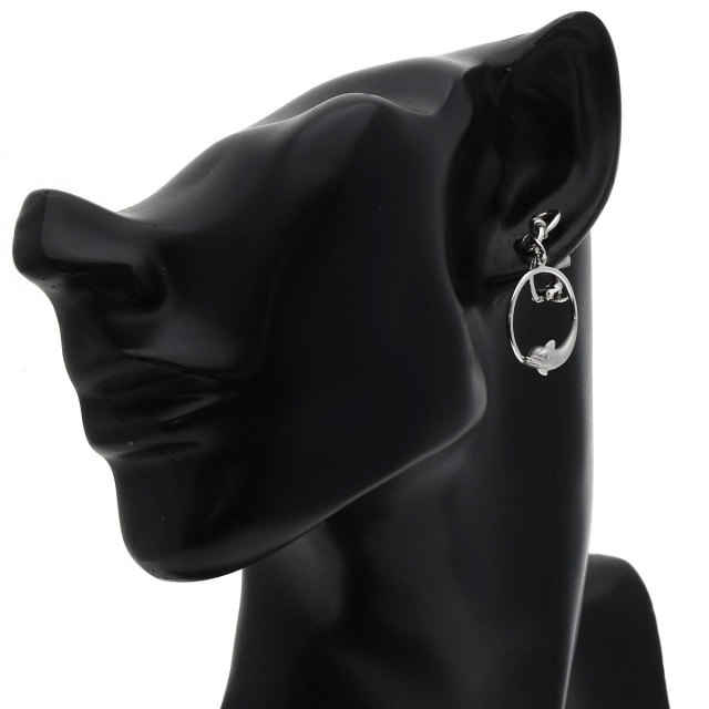 カレライカレラ イヤリング ドルフィン サークル