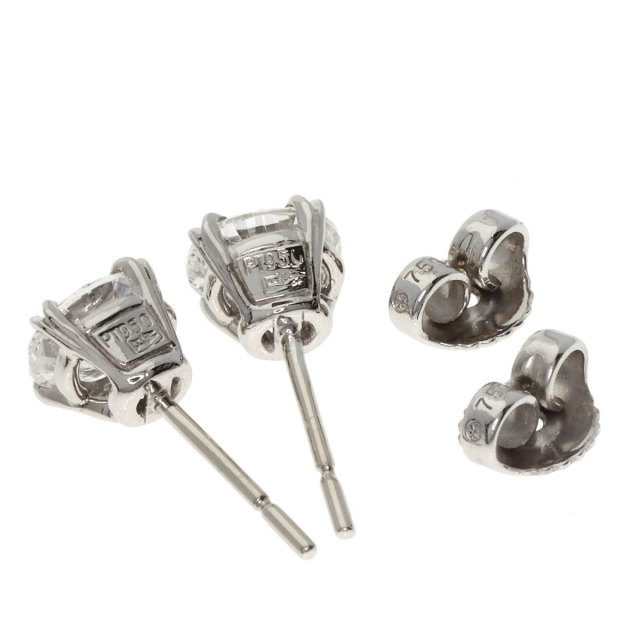 ハリーウィンストン ピアス オーバル ダイヤモンド