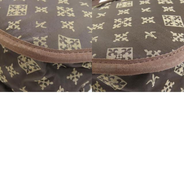 RUSSET ブラック　ボディバッグ　レディース　金具　ナイロン　日本製 russet ラシット 百合紋章 ボディバッグ ナイロン素材 レディース