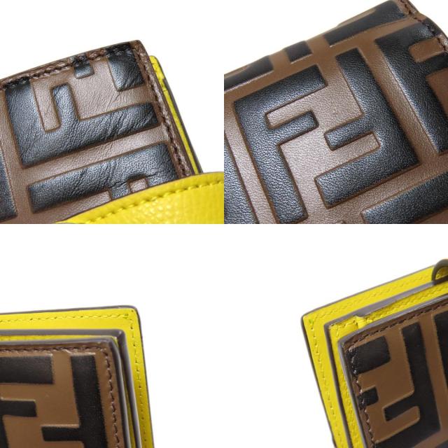 FENDI フェンディ ズッカ柄 エンボス エフイズフェンディ 二つ折り財布