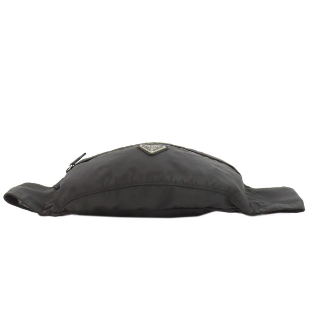 プラダ ヒップバッグ・ウエストバッグ ロゴ金具