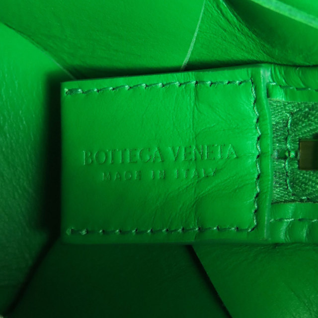 ボッテガヴェネタ ショルダーバッグ ミニカセット カメラバッグ