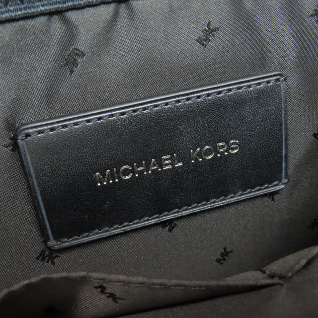 美品 マイケルコース ロゴ金具 リュック デイパック ブラック Michael Kors マイケルコース ロゴ リュック・デイパック レザー