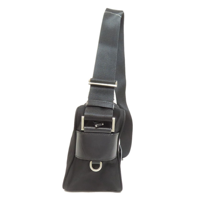 PRADA プラダ ロゴ ナイロン ショルダーバッグ PRADA プラダ ロゴ金具 ショルダーバッグ ナイロン素材