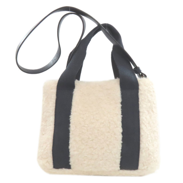 【 人気商品, 価格面でオススメ！】Chloe Camera ハンドバッグ Chloe Camera Bag Small in Natural Shiny Calfskin - Bergdorf