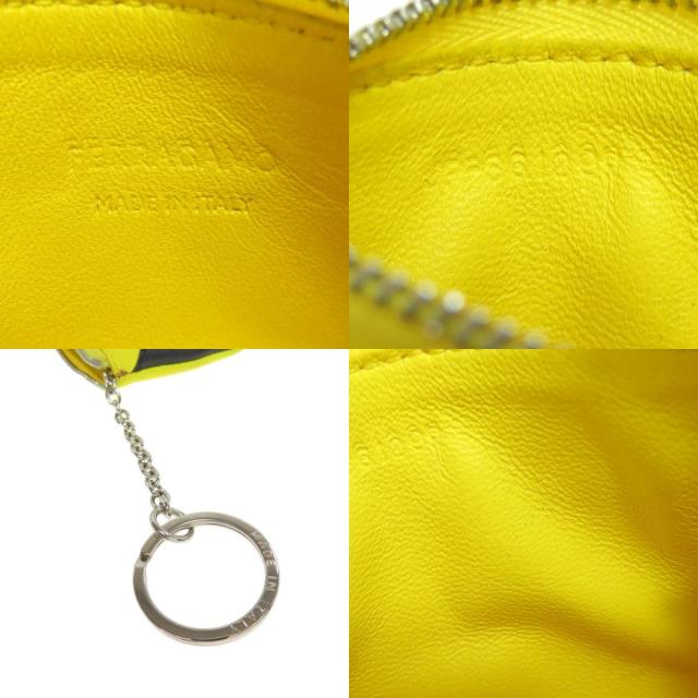 Salvatore Ferragamo サルヴァトーレフェラガモ カットアウト ポーチ