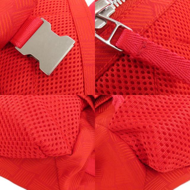 ボッテガヴェネタ ボディバッグ イントレチャート柄