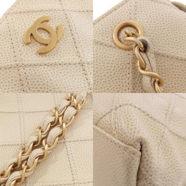 CHANEL ラージ　トート　マトラッセ　白　チェーン　ゴールド　ココマーク CHANEL シャネル マトラッセ チェーンバッグ ココマーク