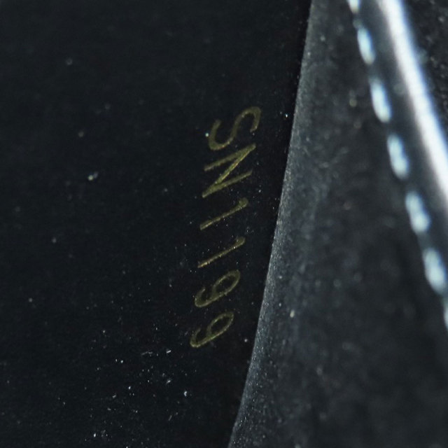 LOUIS VUITTON ルイヴィトン M67690 ジッピー・コインパース