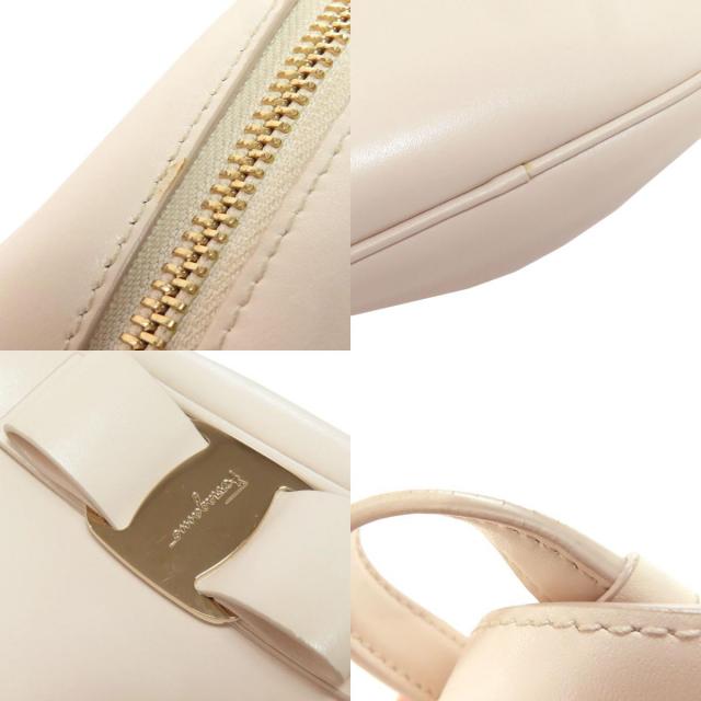 Salvatore Ferragamo サルヴァトーレフェラガモ ヴァラリボン