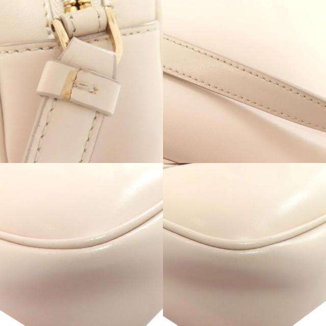 Salvatore Ferragamo サルヴァトーレフェラガモ ヴァラリボン