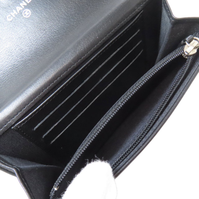 シャネル 二つ折り財布（小銭入れあり） ココマーク Vステッチ シルバー金具