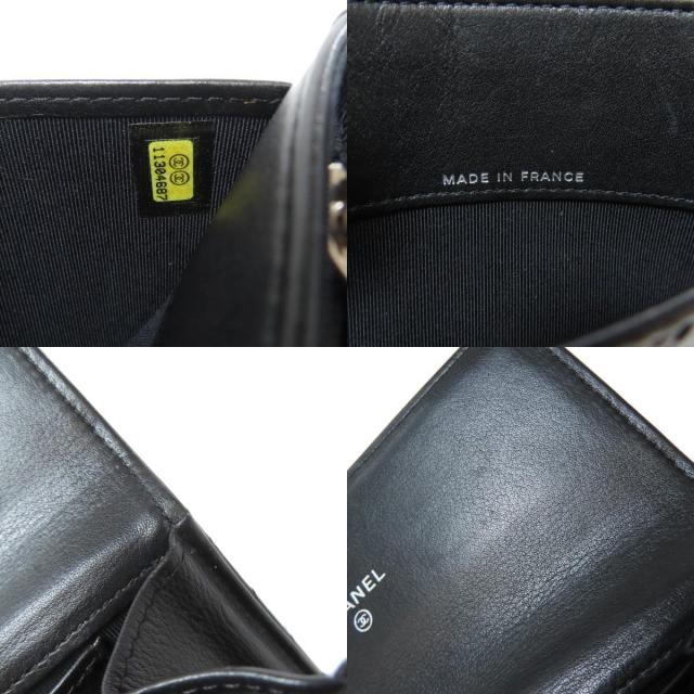 CHANEL シャネル ココマーク Vステッチ シルバー金具 二つ折り財布