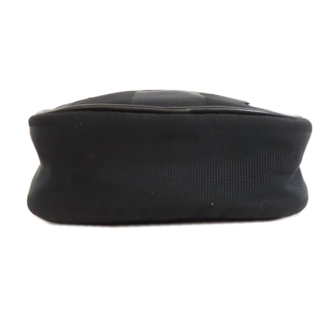 ポッキリ価格再値下げ【美品】FENDI フェンディ ロゴバッグ ナイロン FENDI フェンディ ロゴ ショルダーバッグ ナイロン素材