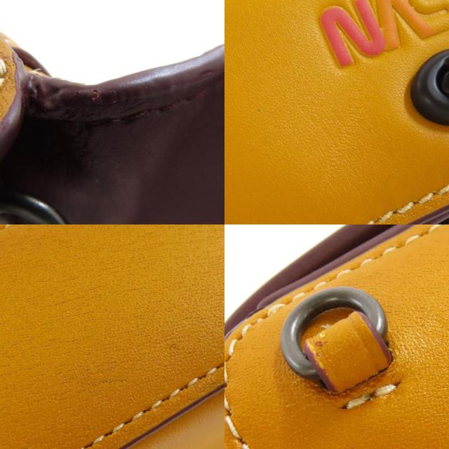 COACH コーチ　アクセサリーポーチ　ハンドバッグ　フック　ゴールド COACH コーチ アクセサリーポーチ ハンドバッグ フック ゴールド