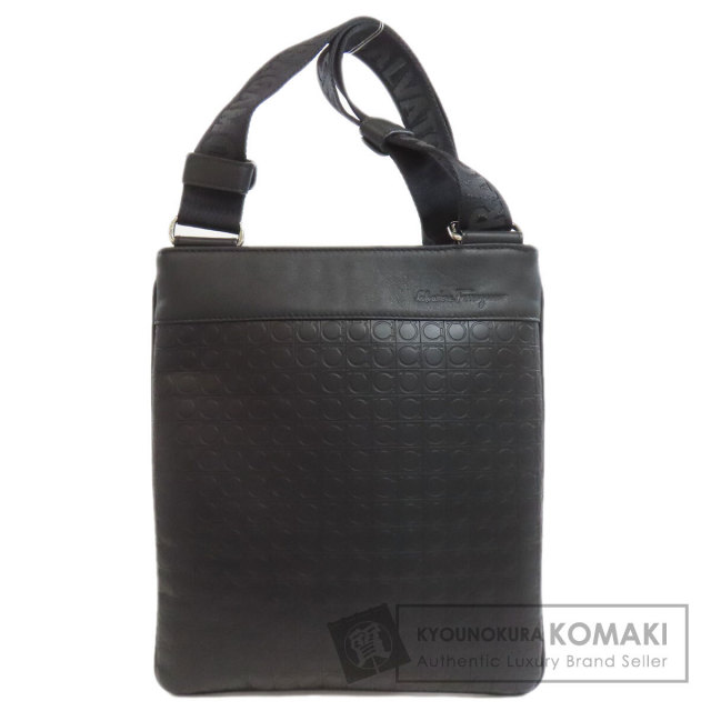 Salvatore Ferragamo サルヴァトーレフェラガモ ロゴモチーフ