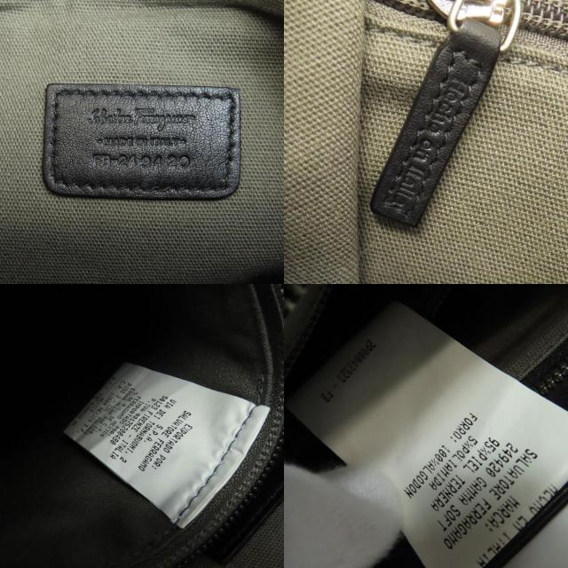 未使用品&正規品 サルヴァトーレフェラガモ ロゴモチーフ ショルダーバッグ Salvatore Ferragamo サルヴァトーレフェラガモ ロゴモチーフ