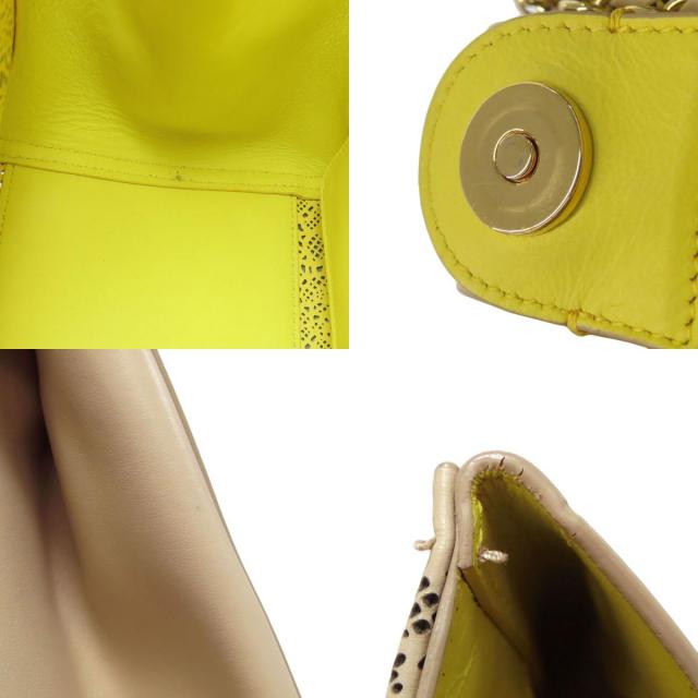 Salvatore Ferragamo サルヴァトーレフェラガモ ヴァラリボン