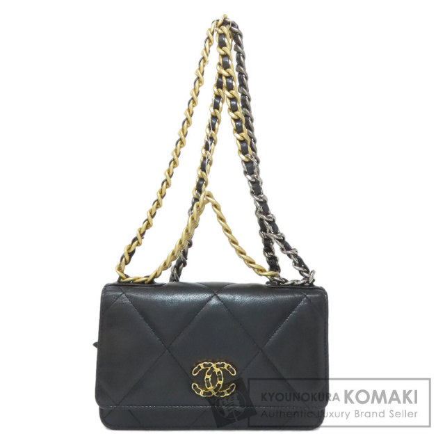 新品　シャネル ラムスキン ボーイシャネル 長財布　ゴールド金具 CHANEL シャネル チェーンウォレット ボーイシャネル ゴールド