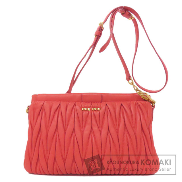 miumiu ショルダーバッグ　赤　ミュウミュウ 値下げ miumiu ミュウミュウ ショルダーバッグ レッド赤 新品未