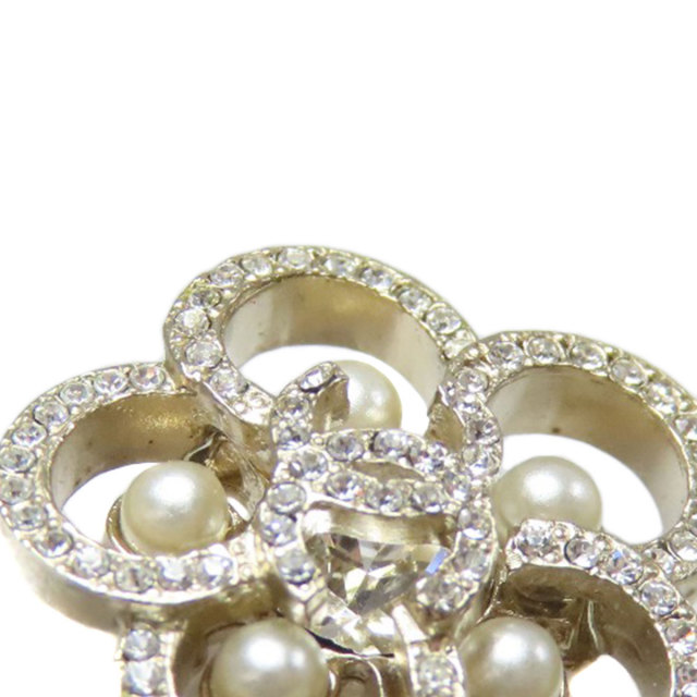 CHANEL フラワーピアス ストーン付き CHANEL シャネル フラワー ラインストーン ピアス 金属製