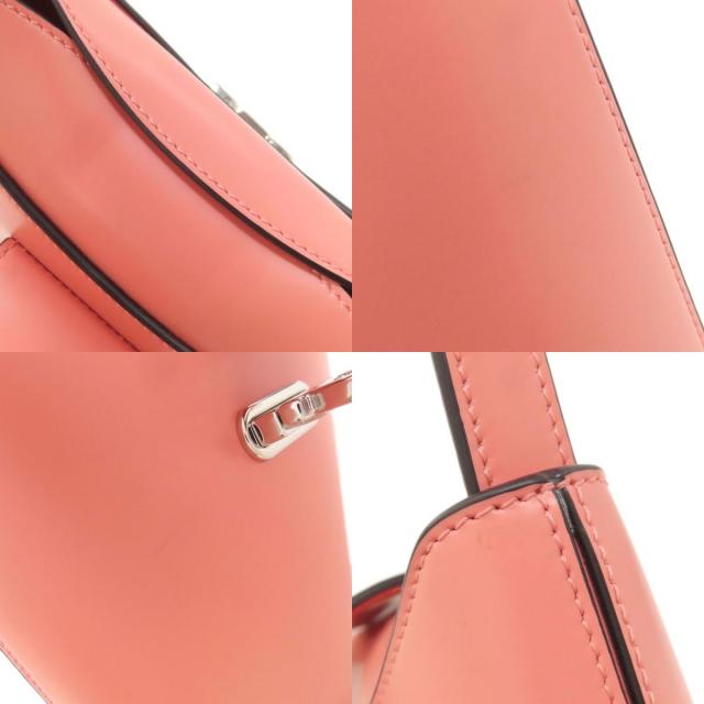 Salvatore Ferragamo サルヴァトーレフェラガモ トリフォリオ