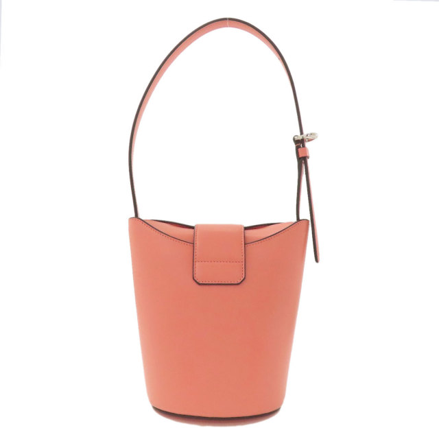 Salvatore Ferragamo サルヴァトーレフェラガモ トリフォリオ