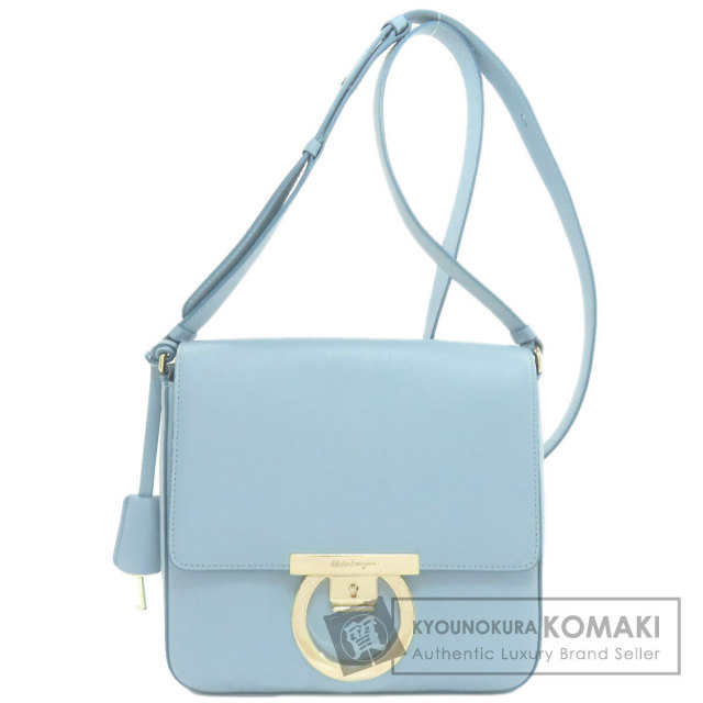 サルヴァトーレフェラガモ ショルダーバッグ ガンチーニ金具