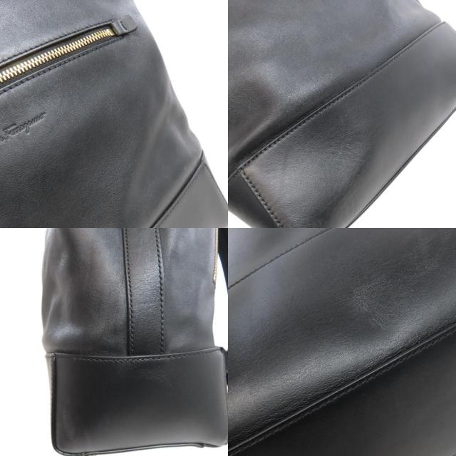 サルヴァトーレフェラガモ リュック・デイパック ロゴ