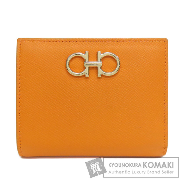 サルヴァトーレフェラガモ 二つ折り財布（小銭入れあり） ガンチーニ金具