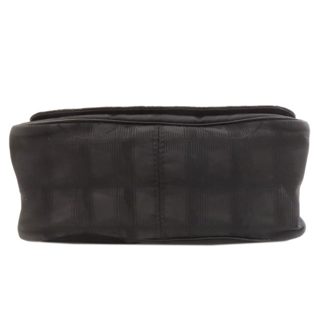 シャネル ショルダーバッグ ニュートラベルライン ゴールド金具