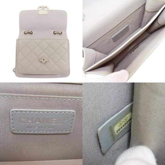 CHANEL シャネル ハーフココマーク シルバー金具 ショルダーバッグ カーフ レディース [中古] CHANEL シャネル ハーフココマーク シルバー金具 ショルダーバッグ