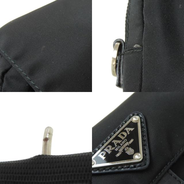 プラダ ヒップバッグ・ウエストバッグ ロゴ金具