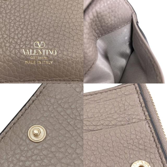 バレンティノ 二つ折り財布（小銭入れあり） スタッズ