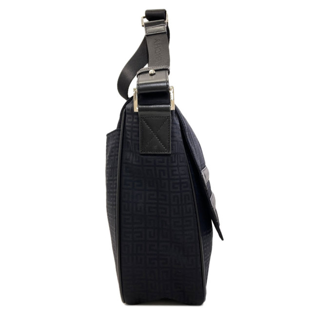 ジバンシー ロゴ 斜め掛け ショルダーバッグ ナイロン レディース Givenchy 【228-66950】 GIVENCHY - ジバンシー ロゴ 斜め掛け ショルダーバッグ ナイロン