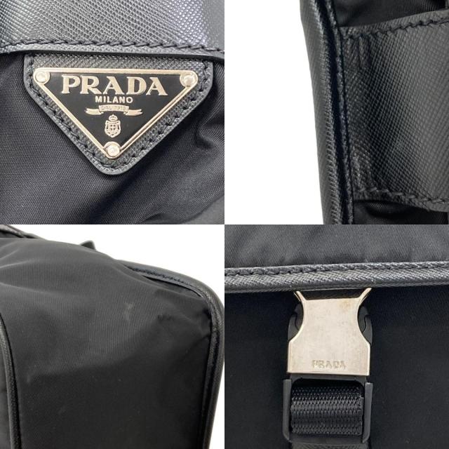 プラダ ショルダーバッグ ロゴ金具