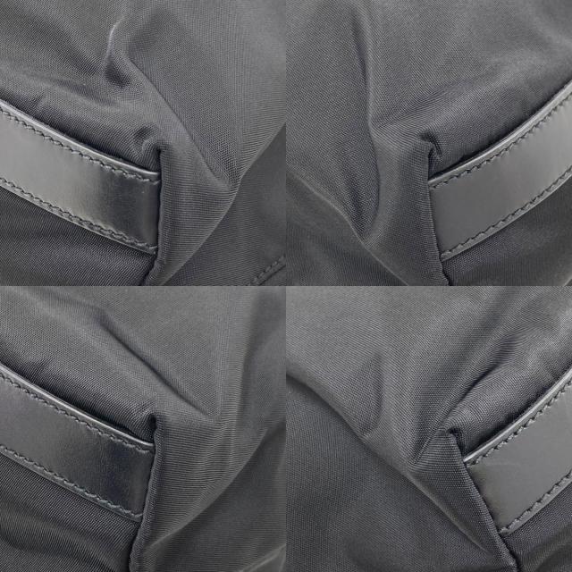 プラダ トートバッグ ロゴ金具
