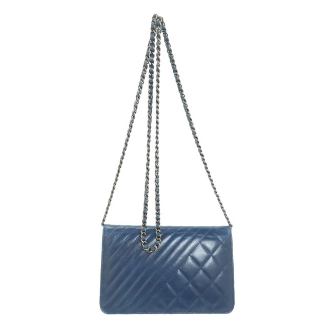 CHANEL シャネル ココマーク マトラッセ シルバー金具 長財布（小銭