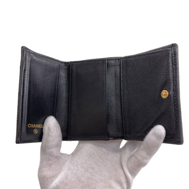 シャネル 二つ折り財布（小銭入れあり） ココマーク マトラッセ ゴールド金具