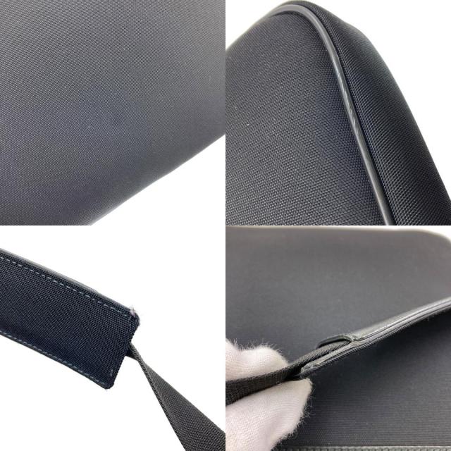 グッチ ショルダーバッグ ロゴ