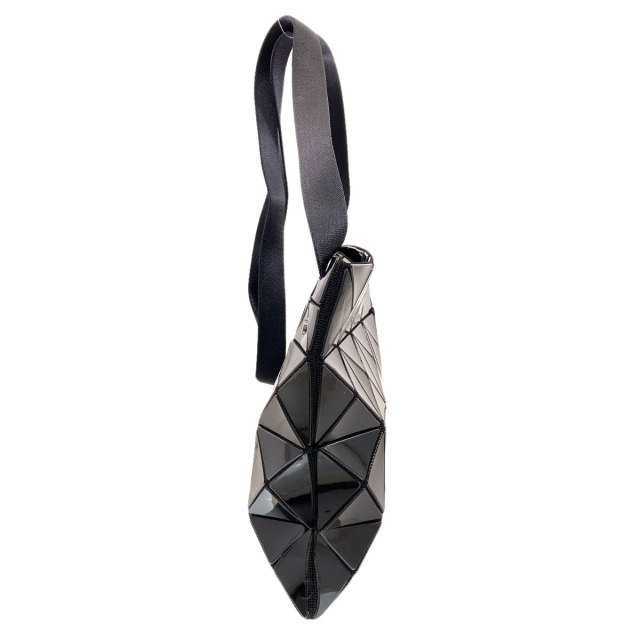 ISSEY MIYAKE INC. イッセイミヤケ バオバオ ショルダーバッグ PVC ISSEY MIYAKE INC. イッセイミヤケ バオバオ ショルダーバッグ PVC
