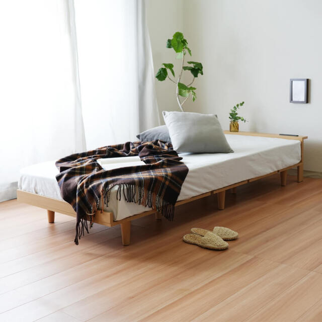 MOAS（モアス）北欧風ローベッドフレーム