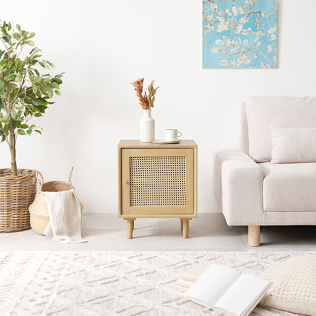 サイドテーブル