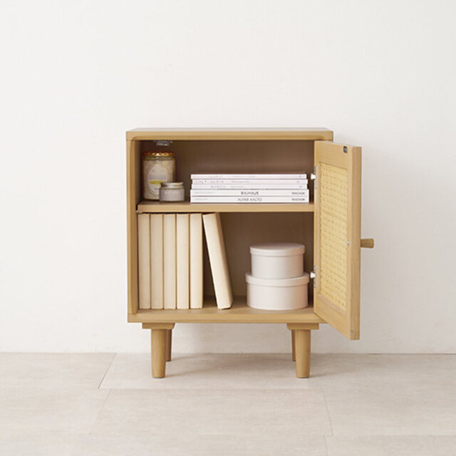 サイドテーブル