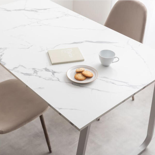 ダイニングテーブル