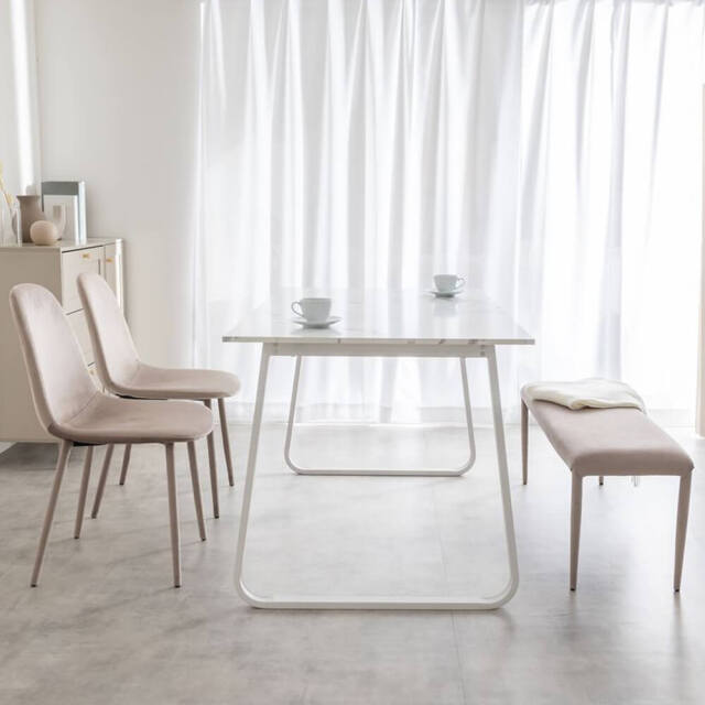 ダイニングテーブル