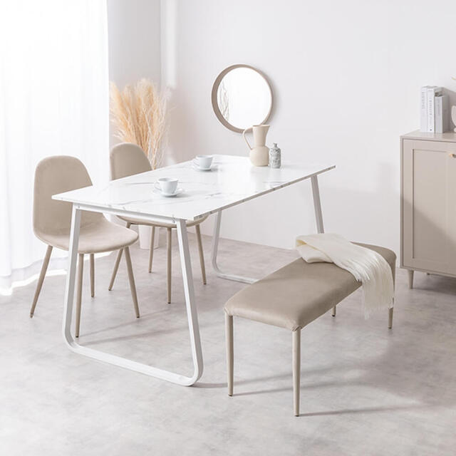 ダイニングテーブル