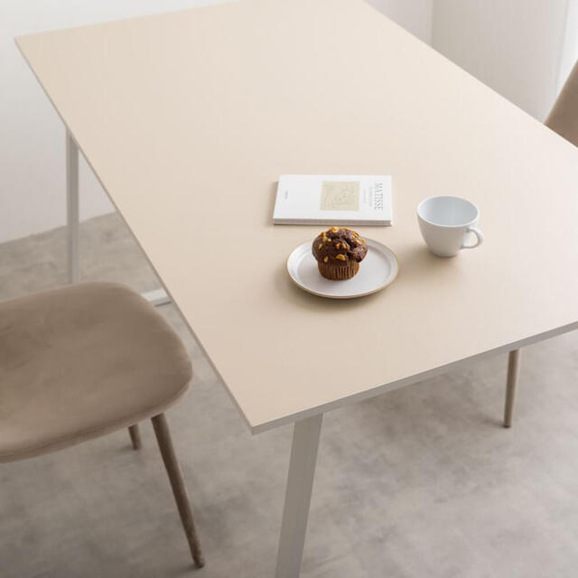 ダイニングテーブル