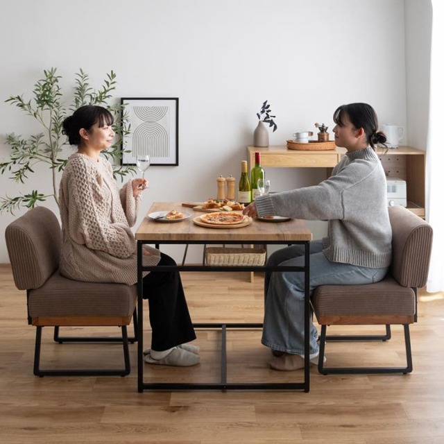 ダイニングテーブル